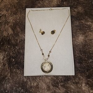 Elegant Gold Necklace and Earring Set Non-tarnishing.